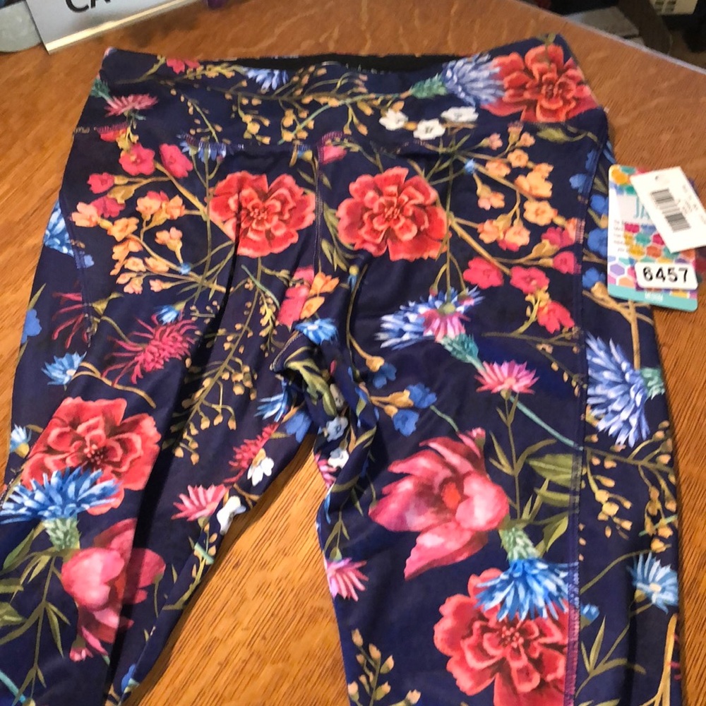 NWT LulaRoe Jade workout leggings